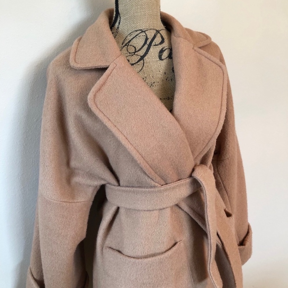 Custom made camel coat - Picture 3 of 9